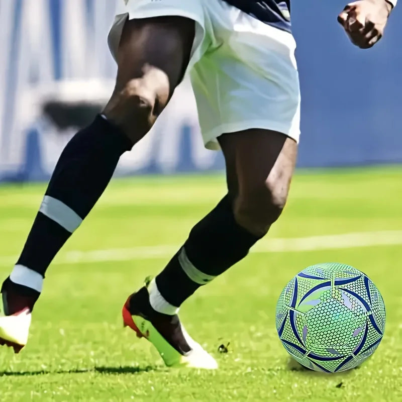 De Nachtvoetbal Kampioen | Speel Door, Lang Nadat de Zon Onder is