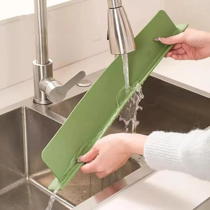 Aanrecht Spatscherm – Droog Blijven Tijdens het Afwassen